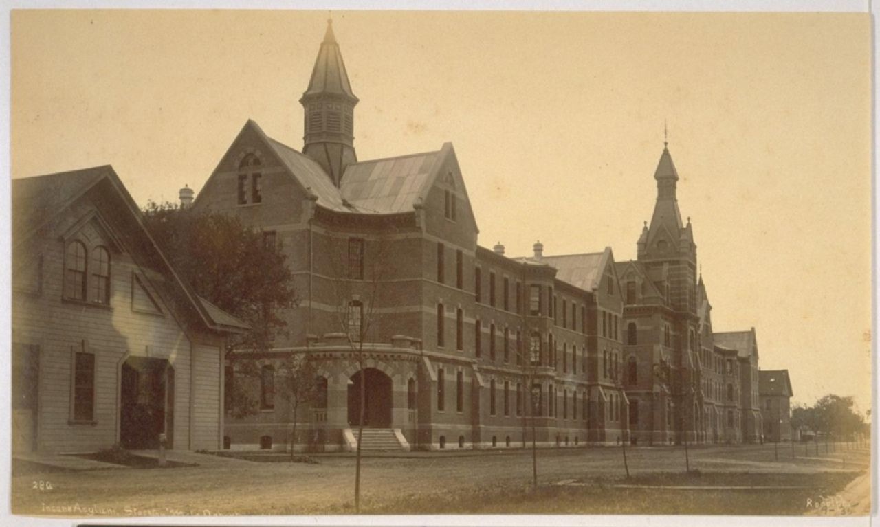 Image of the men’s wing of the asylum in Stockton, CA.